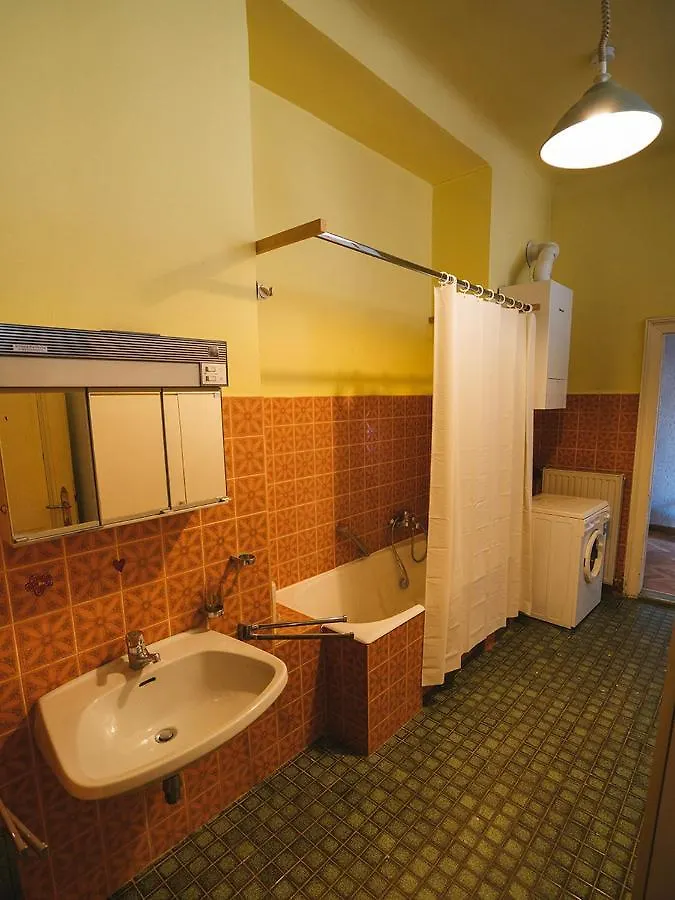 Gartl Apartments Wien Hostel