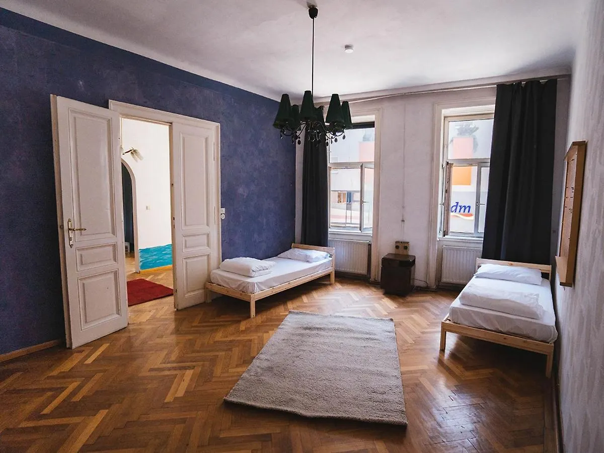 Gartl Apartments Wien Hostel