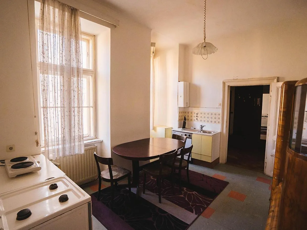 Gartl Apartments Wien Hostel