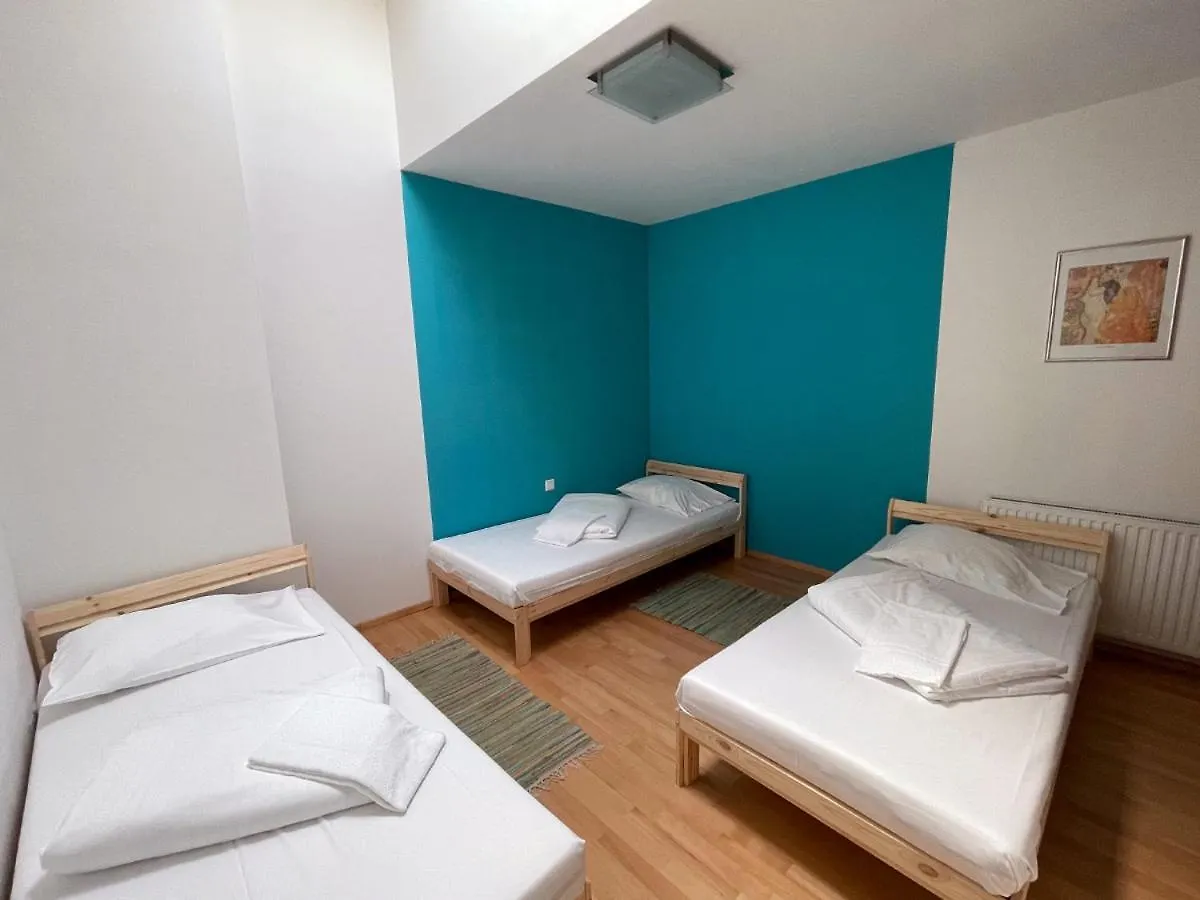 Gartl Apartments Wien Hostel