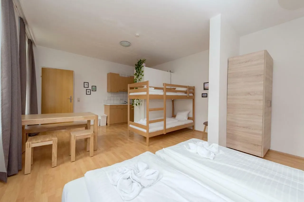Gartl Apartments Wien Hostel