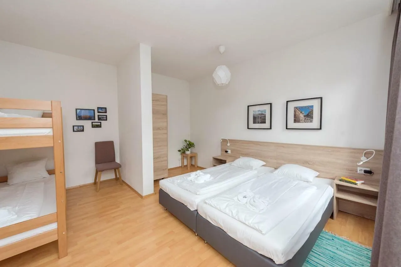 Gartl Apartments Wien 0*,