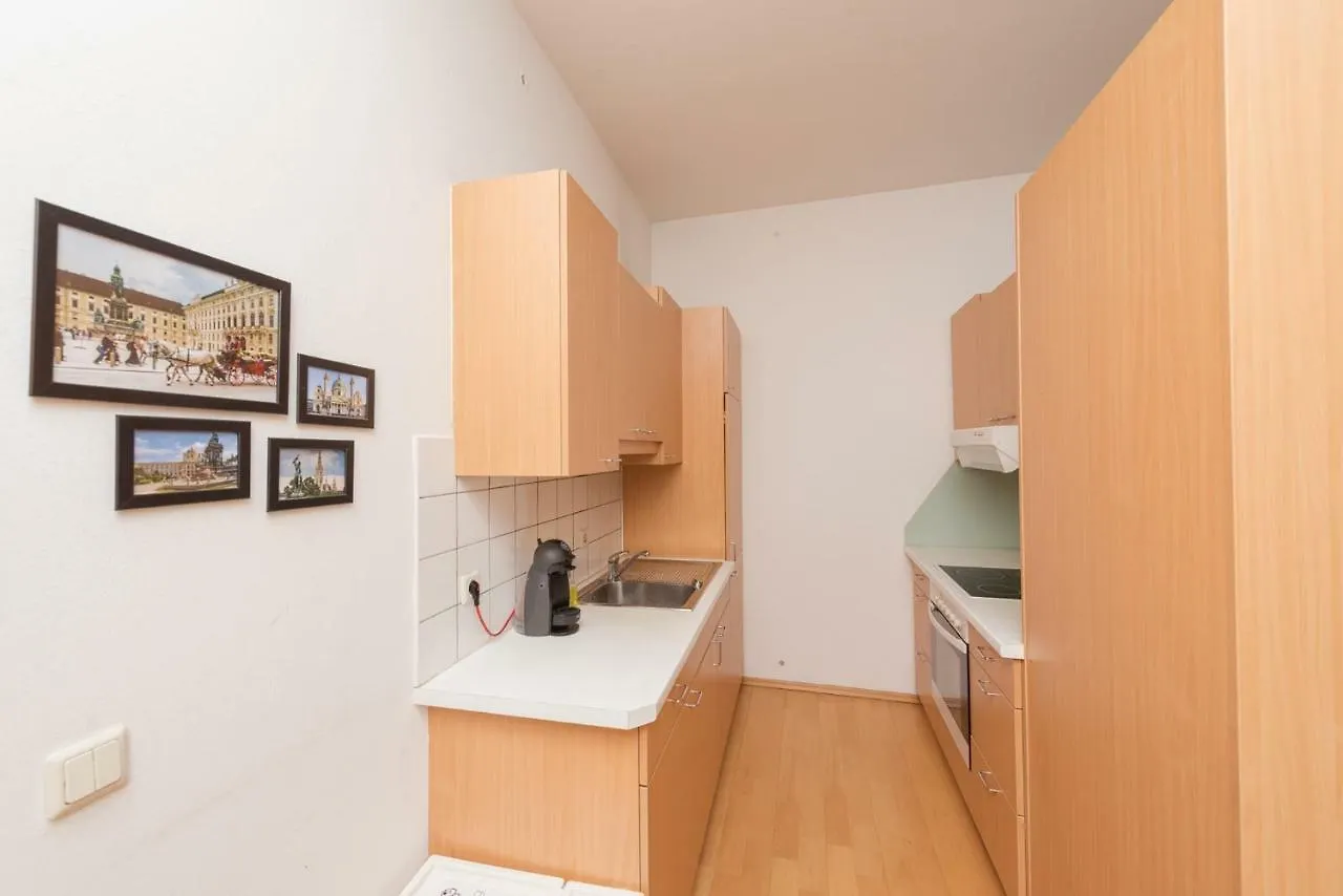 Gartl Apartments Wien Hostel